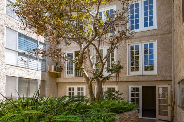 11645 Montana Avenue 101, Los Angeles, CA 90049 — photo 24 of 24