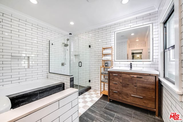 223 N St Andrews Place, Los Angeles, CA 90004 — photo 11 of 18