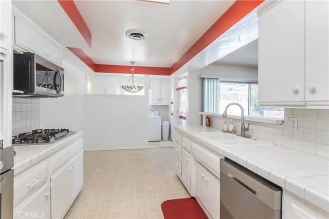 11543 Swinton Avenue, Granada Hills, CA 91344 — photo 14 of 35