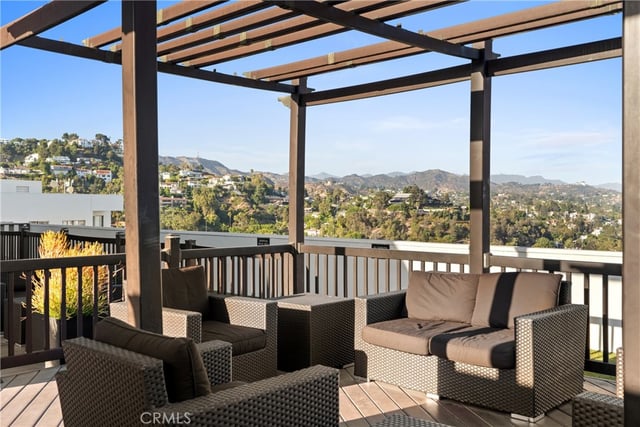 7250 Franklin Avenue 804, Los Angeles, CA 90046 — photo 28 of 37