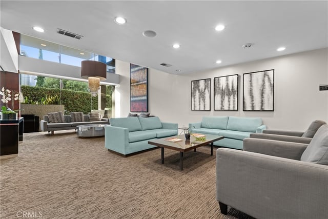 7250 Franklin Avenue 804, Los Angeles, CA 90046 — photo 33 of 37