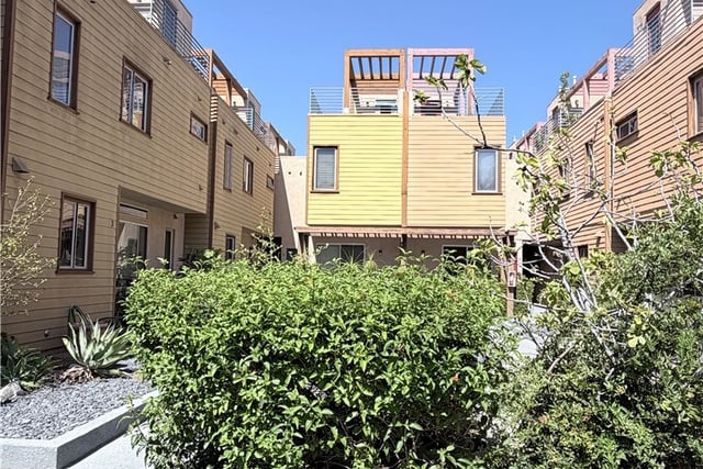 41 N Oak 4, Pasadena, CA 91107 — photo 4 of 27