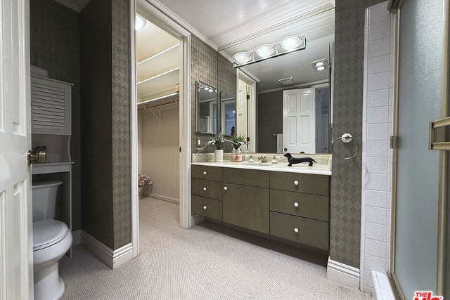 4752 Park Encino Lane 212, Encino, CA 91436 — photo 15 of 30