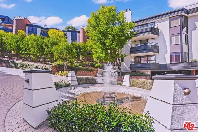 4752 Park Encino Lane 212, Encino, CA 91436 — photo 30 of 30
