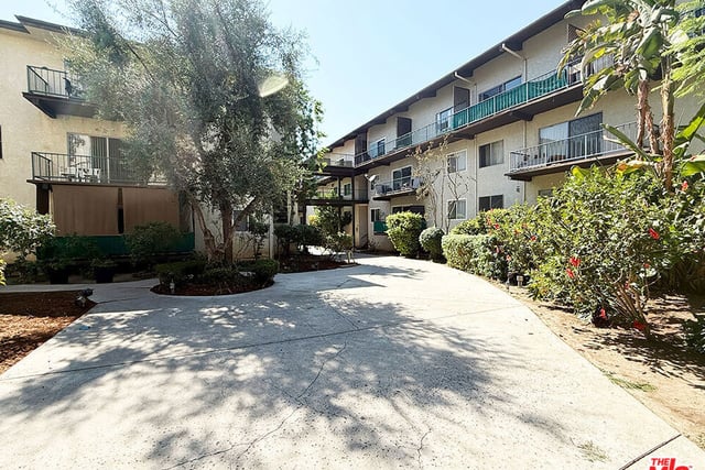 5460 White Oak Avenue D205, Los Angeles, CA 91316 — photo 11 of 16