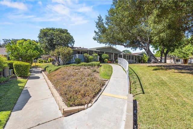 19231 Avenue Of The Oaks A, Newhall, CA 91321 — photo 21 of 54
