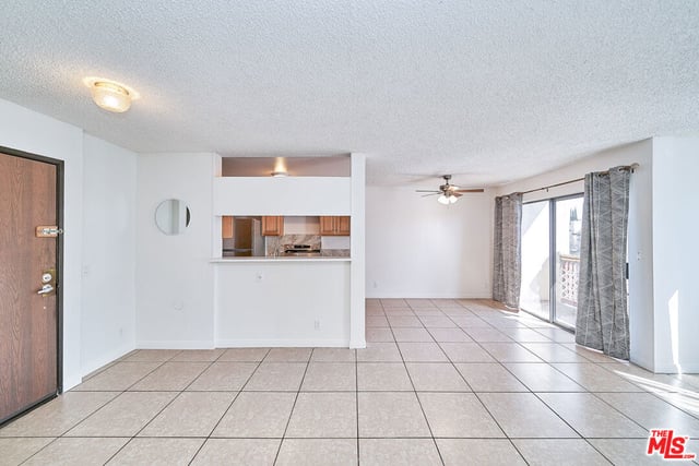 20234 Cantara Street 229, Winnetka, CA 91306 — photo 3 of 11