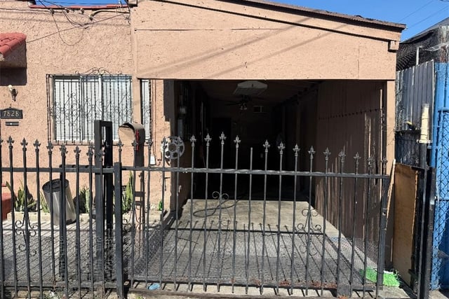 7828 Bell, Los Angeles, CA 90001 — photo 2 of 14
