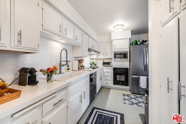 631 Wilcox Avenue 3F, Los Angeles, CA 90004 — photo 11 of 24