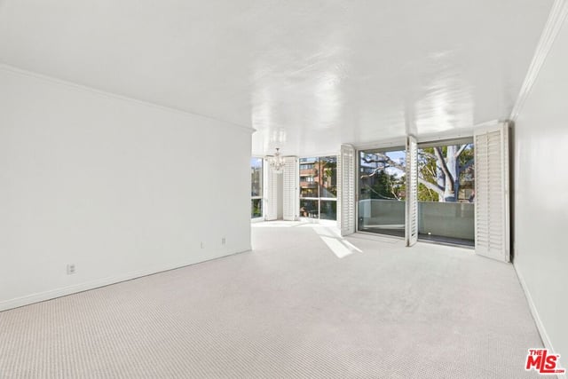 2301 S Beverly Glen Boulevard 301, Los Angeles, CA 90064 — photo 7 of 35