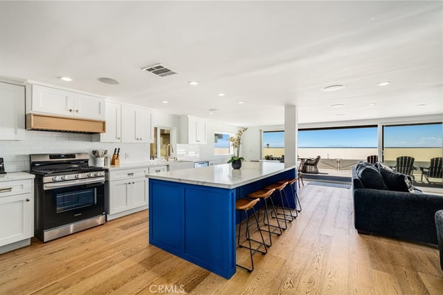 1505 Ocean Drive, Oxnard, CA 93035 — photo 11 of 60