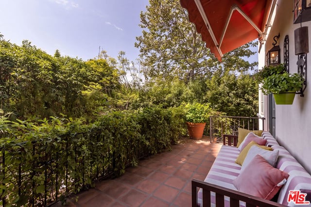 3145 La Suvida Drive, Los Angeles, CA 90068 — photo 24 of 27
