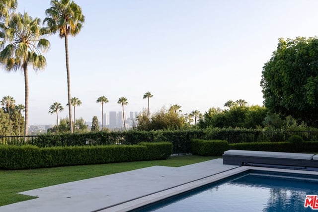 520 Stonewood Drive, Beverly Hills, CA 90210 — photo 13 of 17