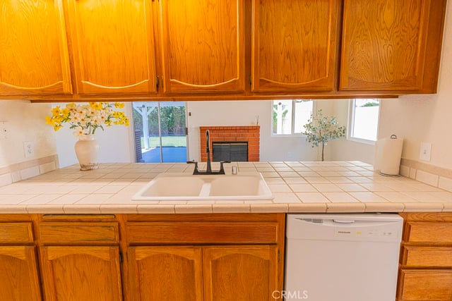 43469 Carol, Lancaster, CA 93535 — photo 7 of 29