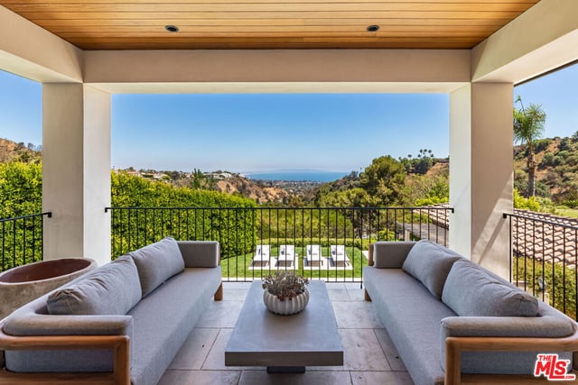 1362 Bella Oceana Vista, Pacific Palisades, CA 90272 — photo 14 of 30
