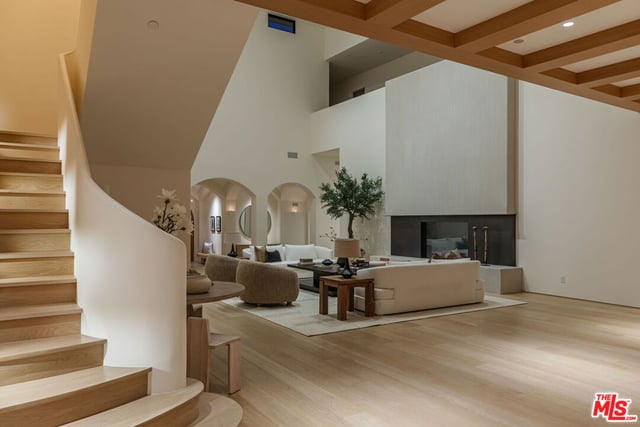 1362 Bella Oceana Vista, Pacific Palisades, CA 90272 — photo 26 of 30