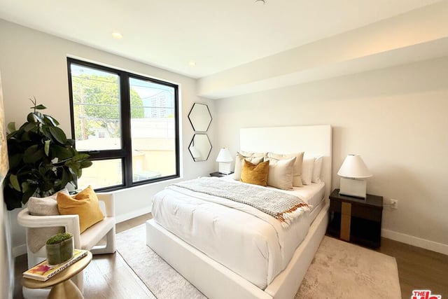 1017 N Croft Avenue 203, Los Angeles, CA 90069 — photo 12 of 16