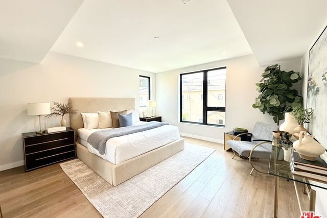 1017 N Croft Avenue 203, Los Angeles, CA 90069 — photo 9 of 16