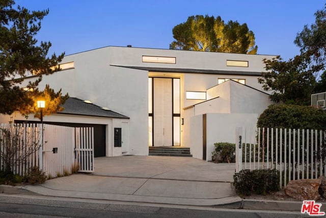 940 Linda Flora Drive, Los Angeles, CA 90049 — photo 23 of 23