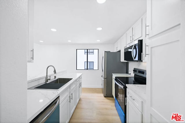 10535 Wilshire Boulevard 1803, Los Angeles, CA 90024 — photo 12 of 39