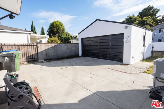 2813 S Bentley Avenue, Los Angeles, CA 90064 — photo 28 of 30