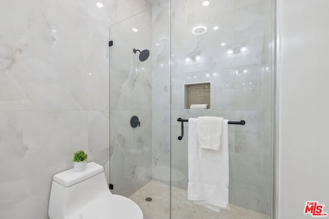 5822 Saloma Avenue, Sherman Oaks, CA 91411 — photo 12 of 28