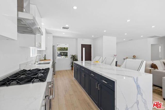 5822 Saloma Avenue, Sherman Oaks, CA 91411 — photo 5 of 28