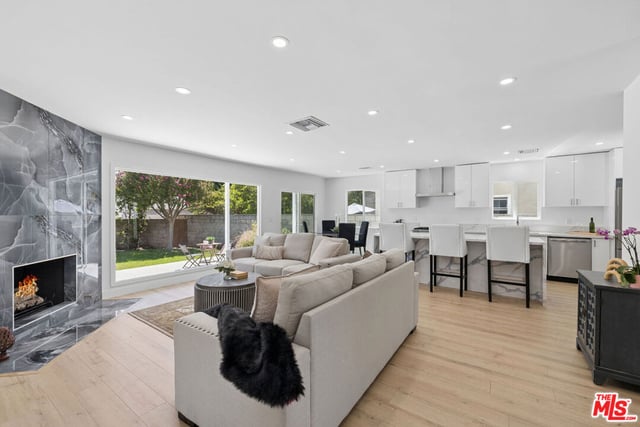 5822 Saloma Avenue, Sherman Oaks, CA 91411 — photo 6 of 28