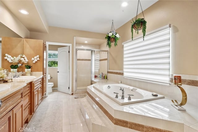 6921 Kian Court, Van Nuys, CA 91406 — photo 14 of 40