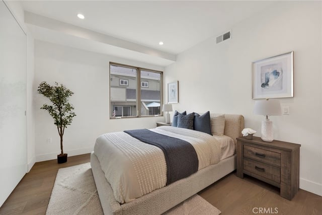 943 E California Boulevard 2, Pasadena, CA 91106 — photo 18 of 26