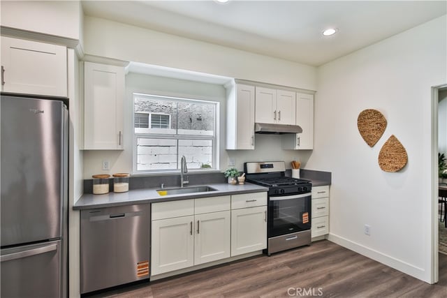 6836 Whitman Avenue, Van Nuys, CA 91406 — photo 7 of 62