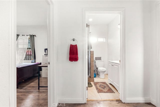 433 W 55th, Los Angeles, CA 90037 — photo 17 of 38