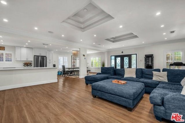 478 S Sherbourne Drive, Los Angeles, CA 90048 — photo 5 of 25