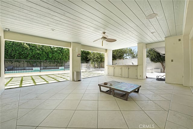 22450 Collins, Woodland Hills, CA 91367 — photo 32 of 39