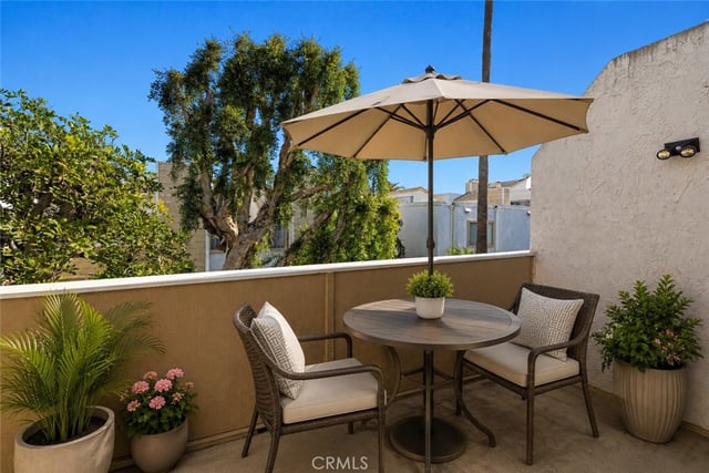 18408 Hatteras Street, Tarzana, CA 91356 — photo 30 of 38