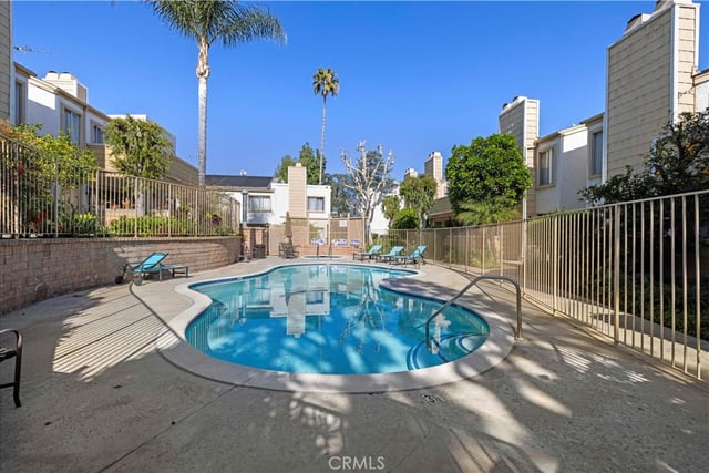 18408 Hatteras Street, Tarzana, CA 91356 — photo 9 of 38