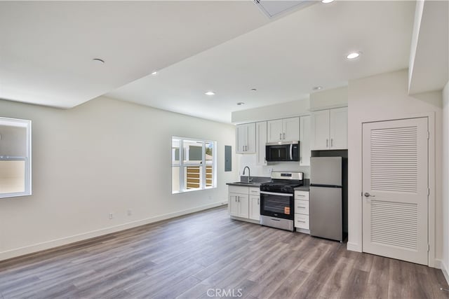 6826 Whitman Avenue, Van Nuys, CA 91406 — photo 33 of 59