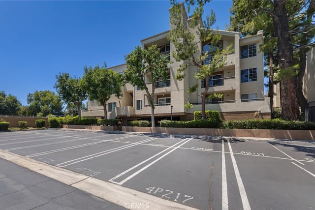 5500 Owensmouth 218, Woodland Hills, CA 91367 — photo 15 of 17