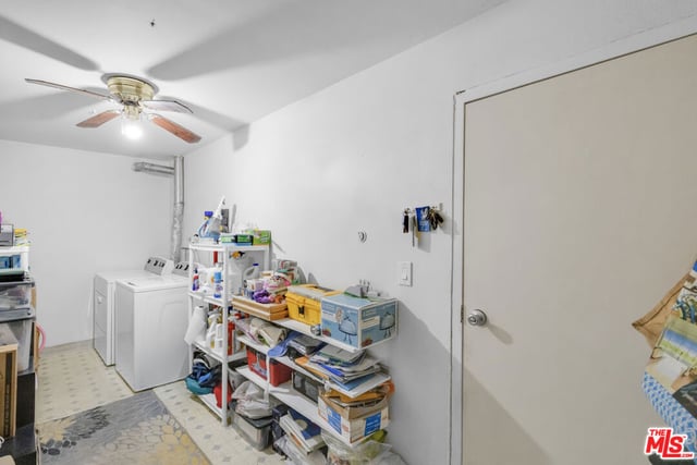 18550 Hatteras Street 100, Tarzana, CA 91356 — photo 19 of 49