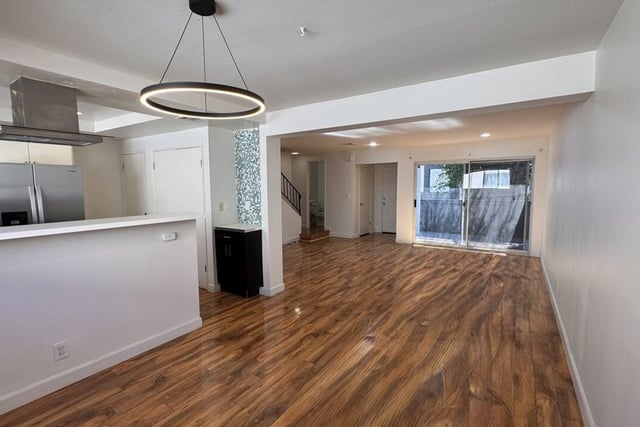 18550 Hatteras Street 100, Tarzana, CA 91356 — photo 35 of 49