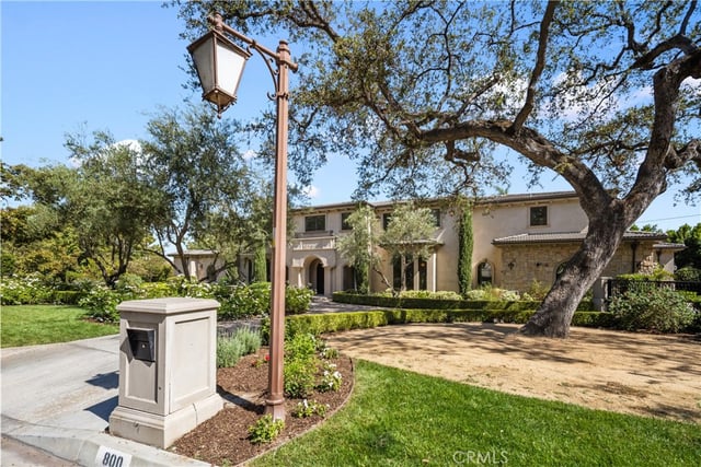 800 Hampton Road, Arcadia, CA 91006 — photo 4 of 75