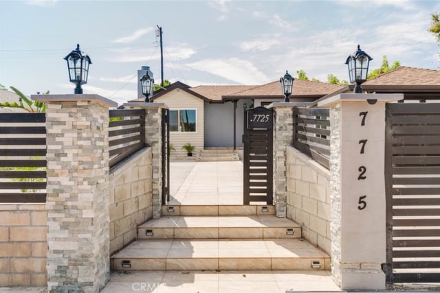 7725 Loma Verde Avenue, Canoga Park, CA 91304 — photo 3 of 54