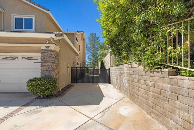 21658 Canyon Heights Circle, Saugus, CA 91390 — photo 4 of 75