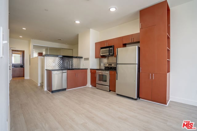 3810 Wilshire Boulevard 1209, Los Angeles, CA 90010 — photo 19 of 34