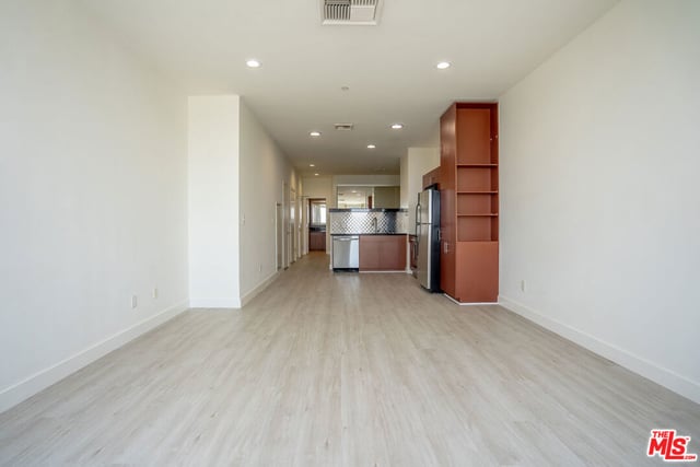 3810 Wilshire Boulevard 1209, Los Angeles, CA 90010 — photo 9 of 34