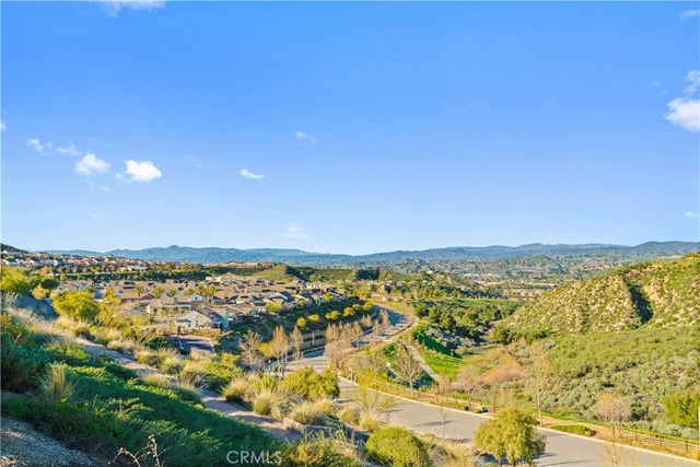18619 Cedar Crest Drive, Canyon Country, CA 91387 — photo 10 of 68