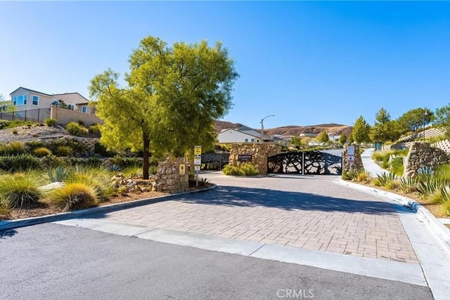 18619 Cedar Crest Drive, Canyon Country, CA 91387 — photo 55 of 68