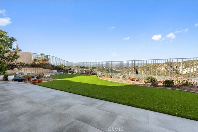 18619 Cedar Crest Drive, Canyon Country, CA 91387 — photo 7 of 68
