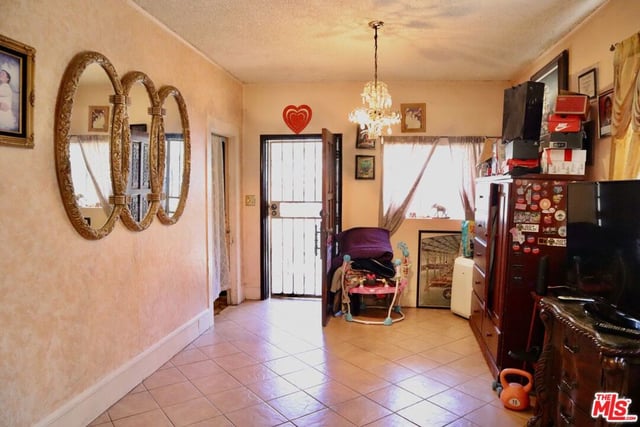 338 W Avenue 37, Los Angeles, CA 90065 — photo 4 of 24