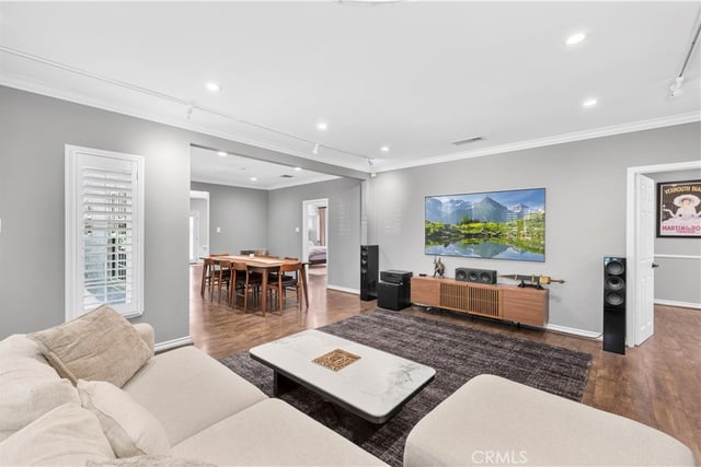 1358 Justin, Glendale, CA 91201 — photo 4 of 64